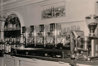 Desde siempre marcando tendencia en maquinaría y diseño.