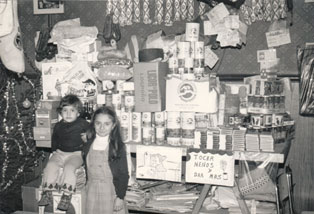 Famosas eran las rifas y recogida de productos para los mas desfavorecidos